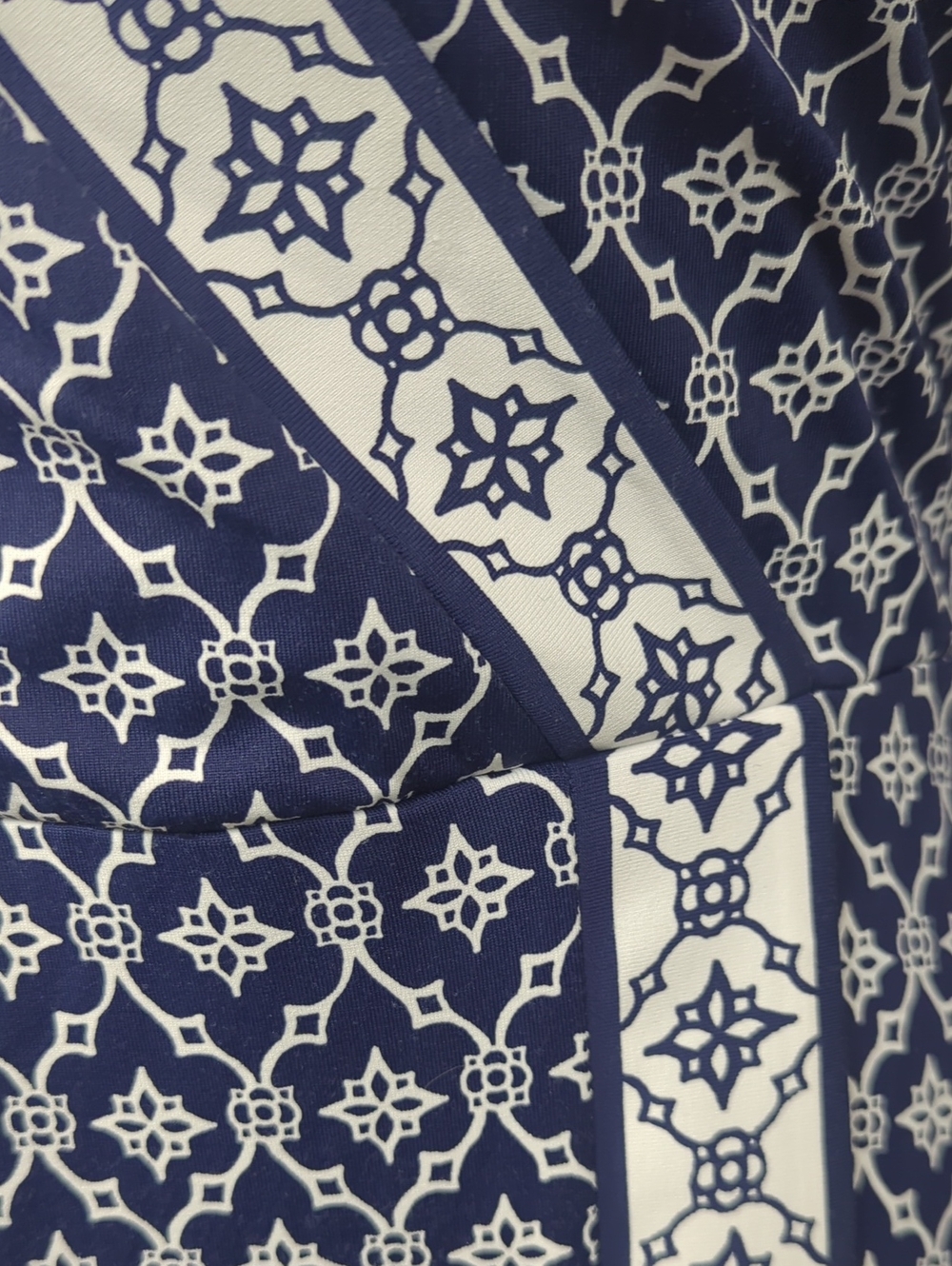 Talbots Navy White Faux Wrap Jersey Dress Size M Geometric Print - Picture 3 of 8